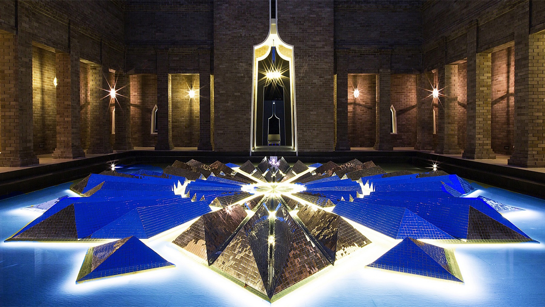 ผลงานออกแบบและติดตั้งโคมไฟ | avista phuket resort & spa