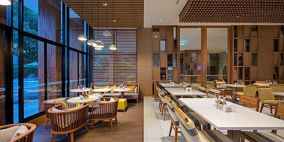 holiday inn express phuket