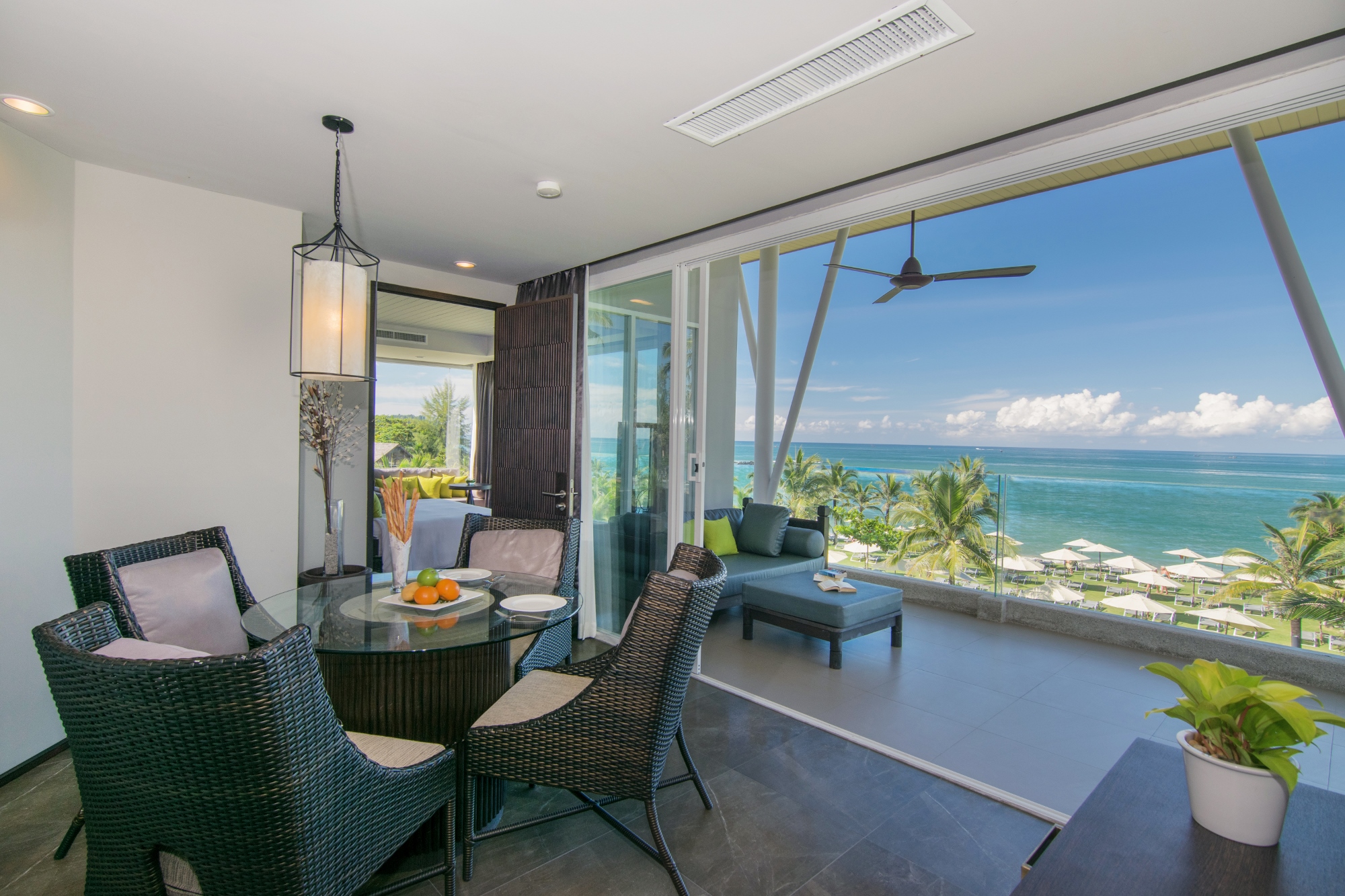 ผลงานติดตั้งโคมไฟรีสอร์ท | the sands khao lak