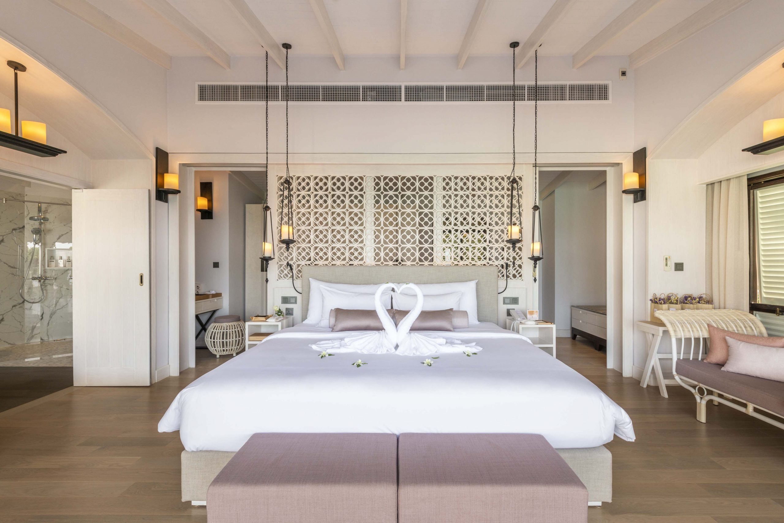 โคมไฟ-The Shore At Kata Thani 6 ติดตั้งโคมไฟโรงแรม the shore at katathani