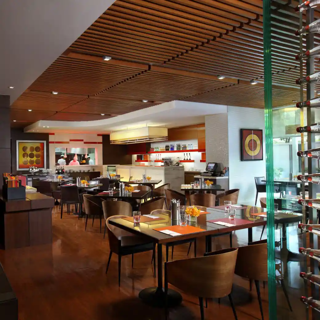 ติดตั้งโคมไฟโครงการ sathorn vista, bangkok – marriott executive apartments