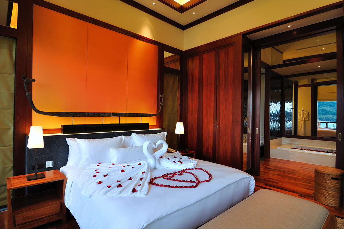 ผลงานติดตั้งโคมไฟรีสอร์ทหรู andara resort kamala