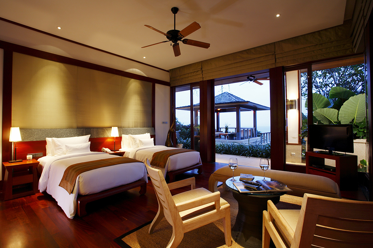 ผลงานติดตั้งโคมไฟรีสอร์ทหรู andara resort kamala