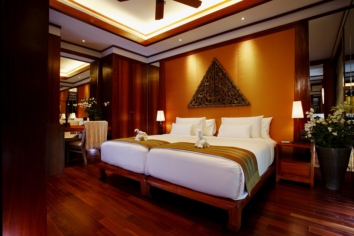 ผลงานติดตั้งโคมไฟรีสอร์ทหรู andara resort kamala