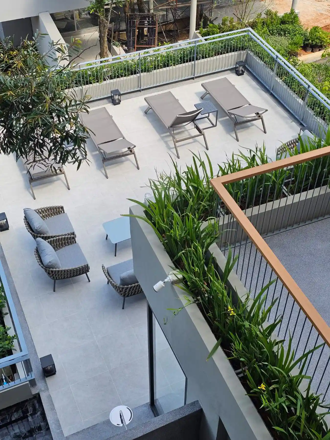 ผลงานออกแบบและติดตั้งโคมไฟโครงการ wora hotel phuket