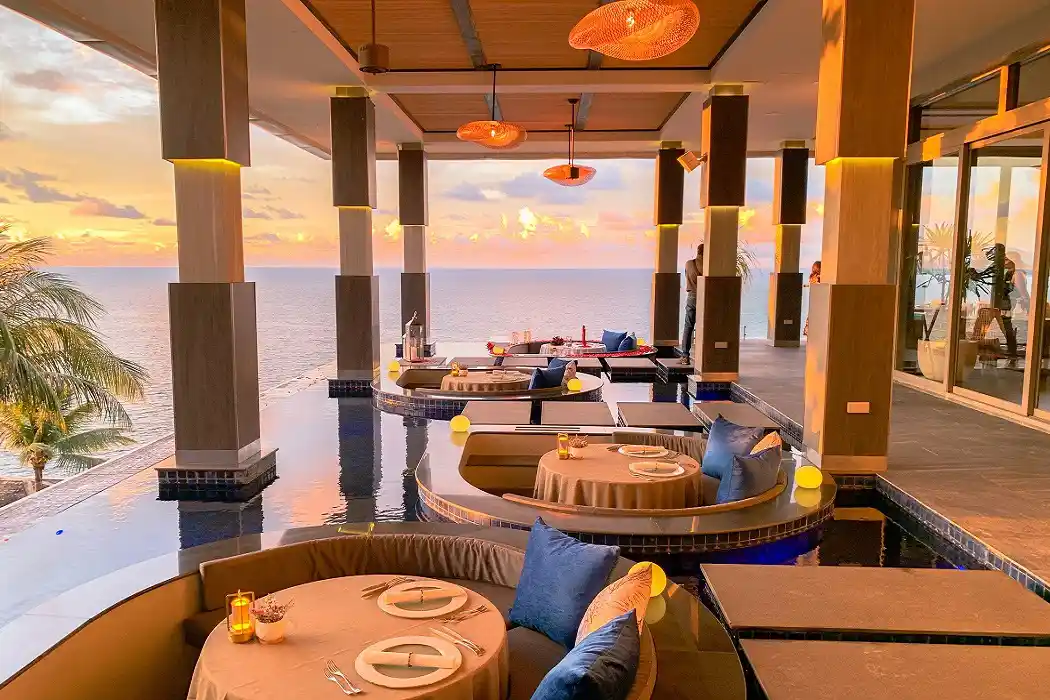 ติดตั้งโคมไฟโครงการ cape sienna phuket